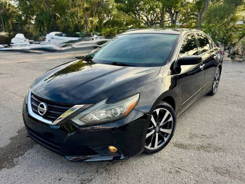 Used 2016 Nissan Altima 2.5 SR image 3