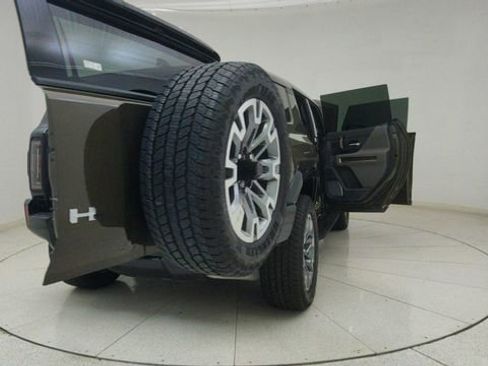 Used 2025 GMC Hummer EV 2X w/ LPO, Cargo Utility Package image 74