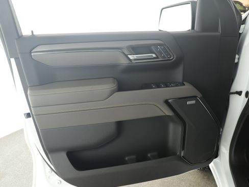 Used 2023 Chevrolet Silverado 1500 ZR2 w/ Technology Package image 16