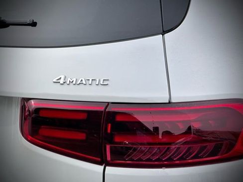 New 2026 Mercedes-Benz GLB 250 4MATIC image 11