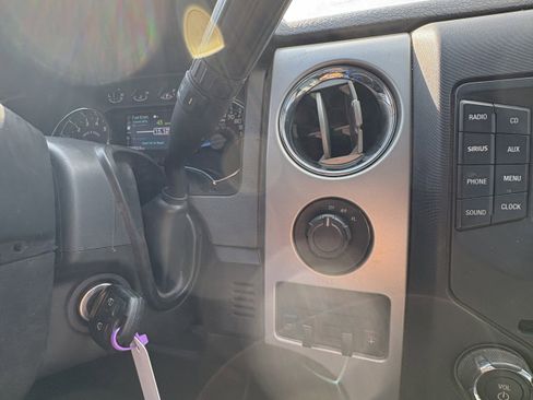 Used 2014 Ford F150 XLT w/ XLT Convenience Package image 19