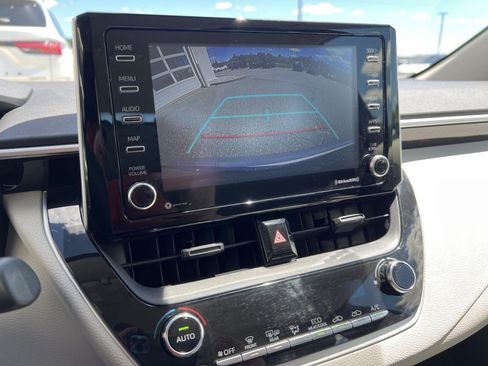 Used 2021 Toyota Corolla LE w/ Carpet Mat Package (TMS) FWD image 23