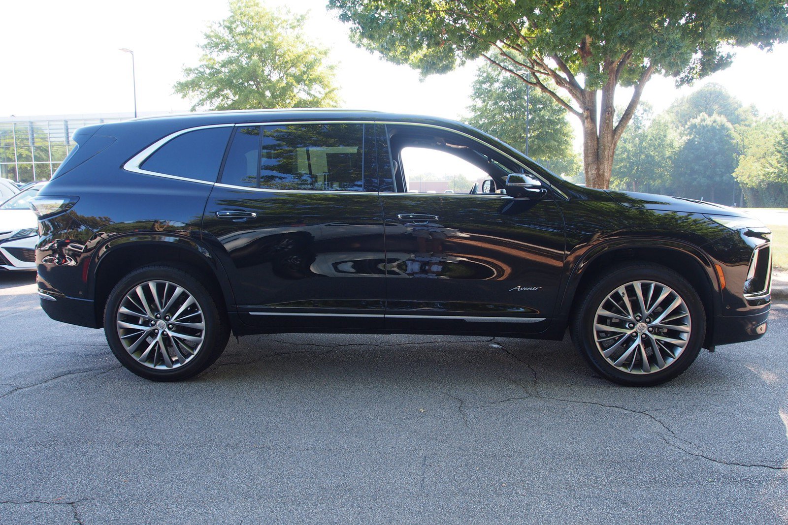 Used 2026 Buick Enclave Avenir w/ Super Cruise Package AWD/4WD image 8