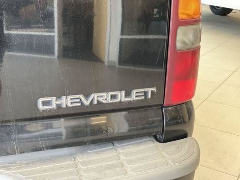 Used 2002 Chevrolet Tahoe Z71 AWD/4WD image 12