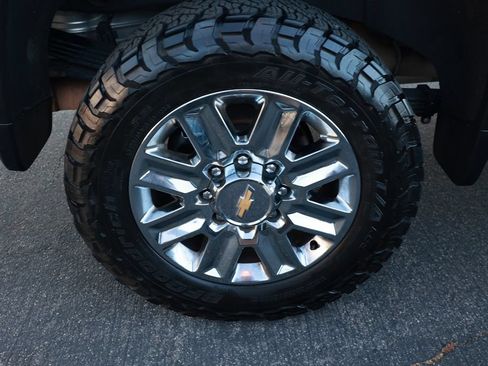 Used 2024 Chevrolet Silverado 2500 High Country AWD/4WD image 9