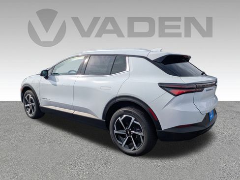 New 2026 Chevrolet Equinox EV LT image 24