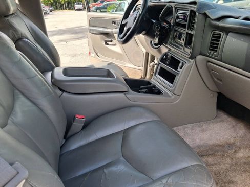 Used 2003 Chevrolet Suburban Z71 AWD/4WD image 13
