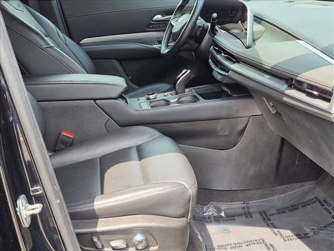 Used 2025 Cadillac XT4 Premium Luxury FWD image 24