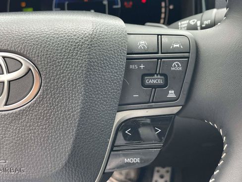 Used 2026 Toyota Camry SE w/ Convenience Package FWD image 18