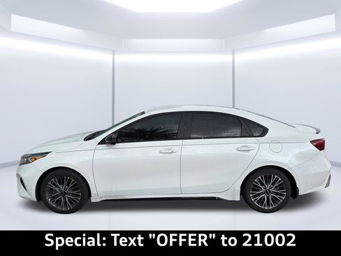 Used 2022 Kia Forte GT-Line w/ GT-Line Technology Package FWD image 5