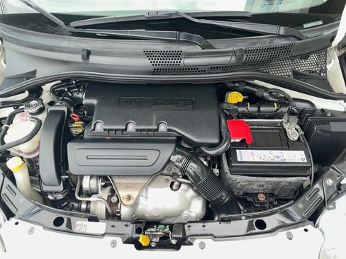 Used 2018 FIAT 500 Lounge FWD image 25