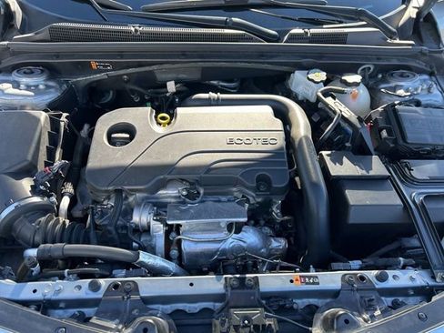 Used 2025 Chevrolet Malibu LT image 20