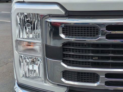 Certified 2024 Ford F250 XLT AWD/4WD image 13