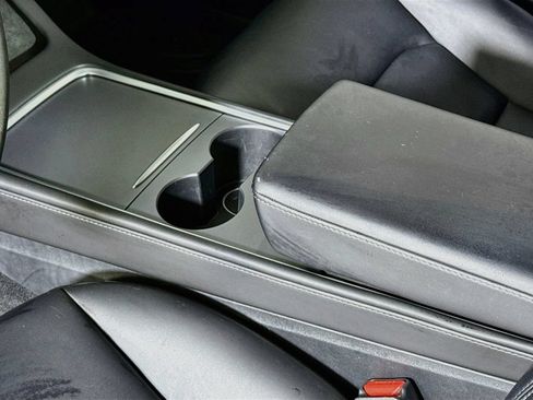 Used 2023 Tesla Model 3 Standard Range RWD image 19