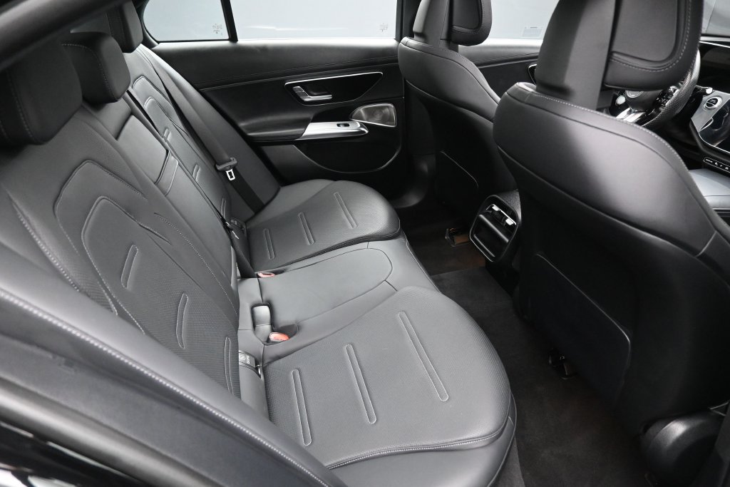 Used 2025 Mercedes-Benz E 53 AMG e 4MATIC Sedan image 26