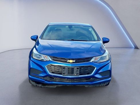 Used 2018 Chevrolet Cruze LT image 8