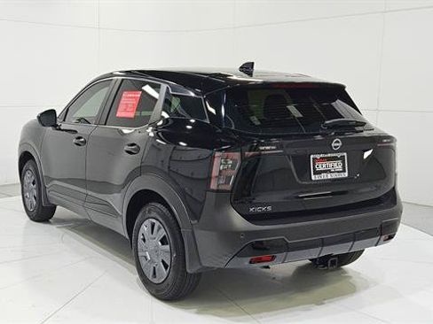 Used 2025 Nissan Kicks S FWD image 6