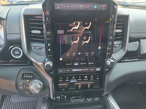 New 2026 RAM 1500 Laramie AWD/4WD image 19