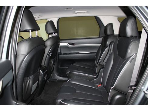 Used 2025 Hyundai Palisade SEL image 12