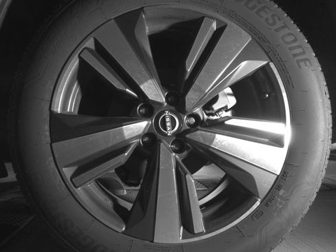 Used 2026 Nissan Rogue SL FWD image 16
