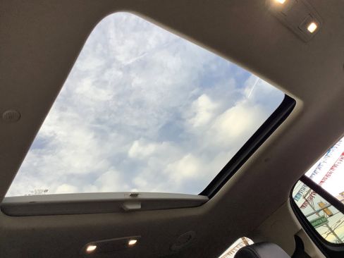 Used 2020 GMC Acadia Denali w/ Denali Ultimate Package image 18