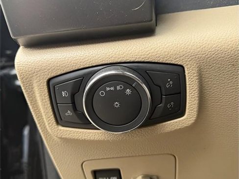 Used 2018 Ford F150 XLT image 15