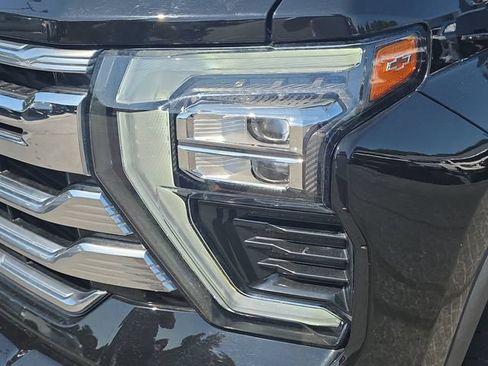 Used 2024 Chevrolet Silverado 2500 High Country w/ High Country Premium Package AWD/4WD image 32