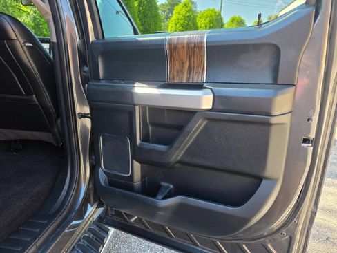 Used 2020 Ford F150 Lariat AWD/4WD image 33