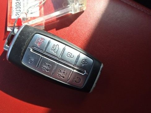 Used 2023 Genesis GV70 2.5T w/ Sport Prestige Package image 20