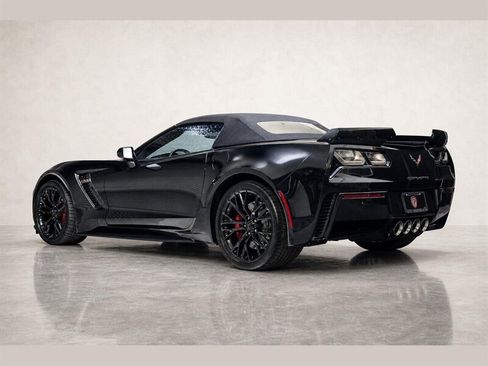 Used 2019 Chevrolet Corvette Z06 RWD image 11