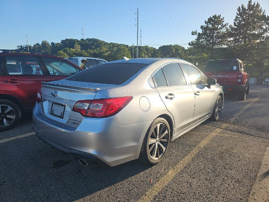 Used 2018 Subaru Legacy 3.6R Limited AWD/4WD image 4
