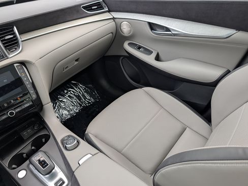 Certified 2023 INFINITI QX50 Sensory w/ Accent Package AWD/4WD image 11