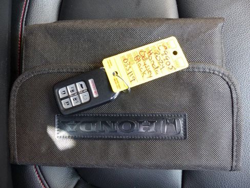 Used 2024 Honda Odyssey Sport image 42