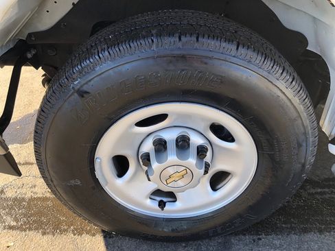 Used 2024 Chevrolet Express 2500 w/ Driver Convenience Package image 10