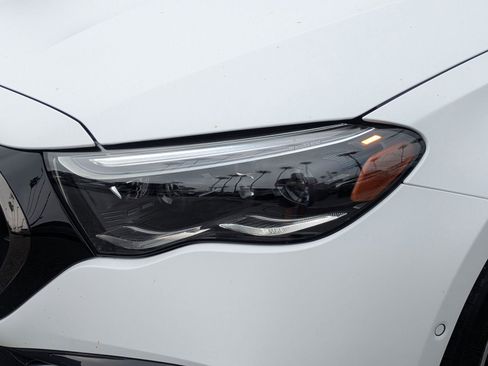 Used 2025 Mercedes-Benz E 53 AMG e 4MATIC Sedan image 9