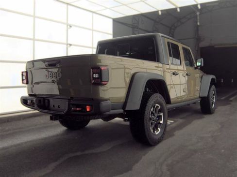 Used 2026 Jeep Gladiator Rubicon AWD/4WD image 6