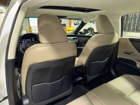 Used 2019 Lexus ES 350 w/ Premium Package FWD image 27