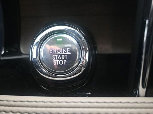 Used 2021 Lincoln Corsair Reserve w/ Equipment Group 201A image 16