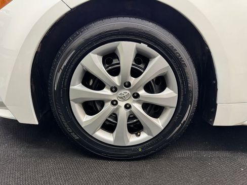 Used 2024 Toyota Corolla LE FWD image 12