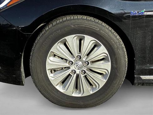 Used 2016 Hyundai Sonata SE image 9