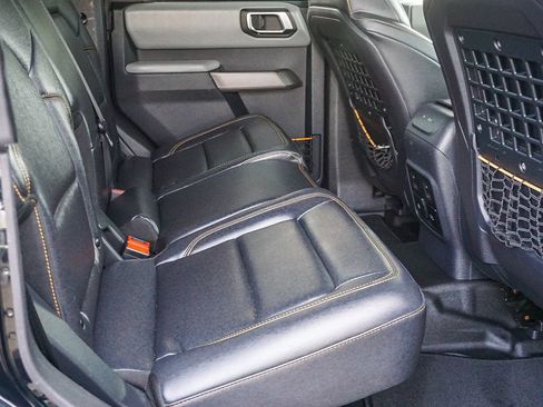 Used 2023 Ford Bronco Badlands AWD/4WD image 14