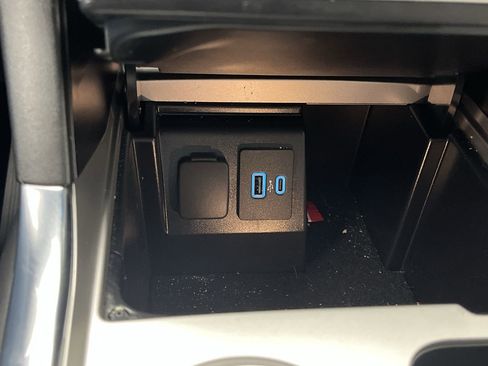 Used 2023 Ford Explorer XLT w/ Equipment Group 202A image 25