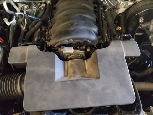 Used 2018 GMC Yukon XL SLT image 30