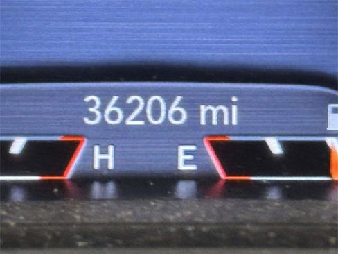 Used 2023 Jeep Cherokee Altitude Lux w/ Lux Elite Package image 2