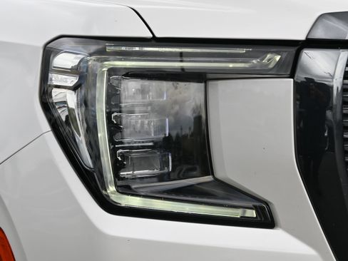 Used 2023 GMC Yukon Denali Ultimate image 14
