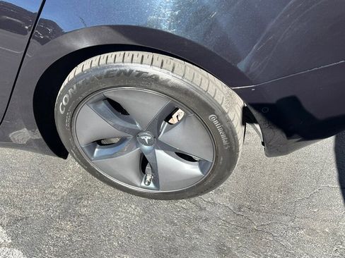 Used 2018 Tesla Model 3 Long Range image 13