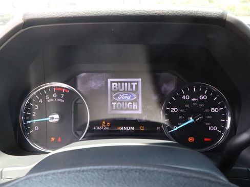 Used 2022 Ford F350 Platinum w/ Tremor Off-Road Package AWD/4WD image 23