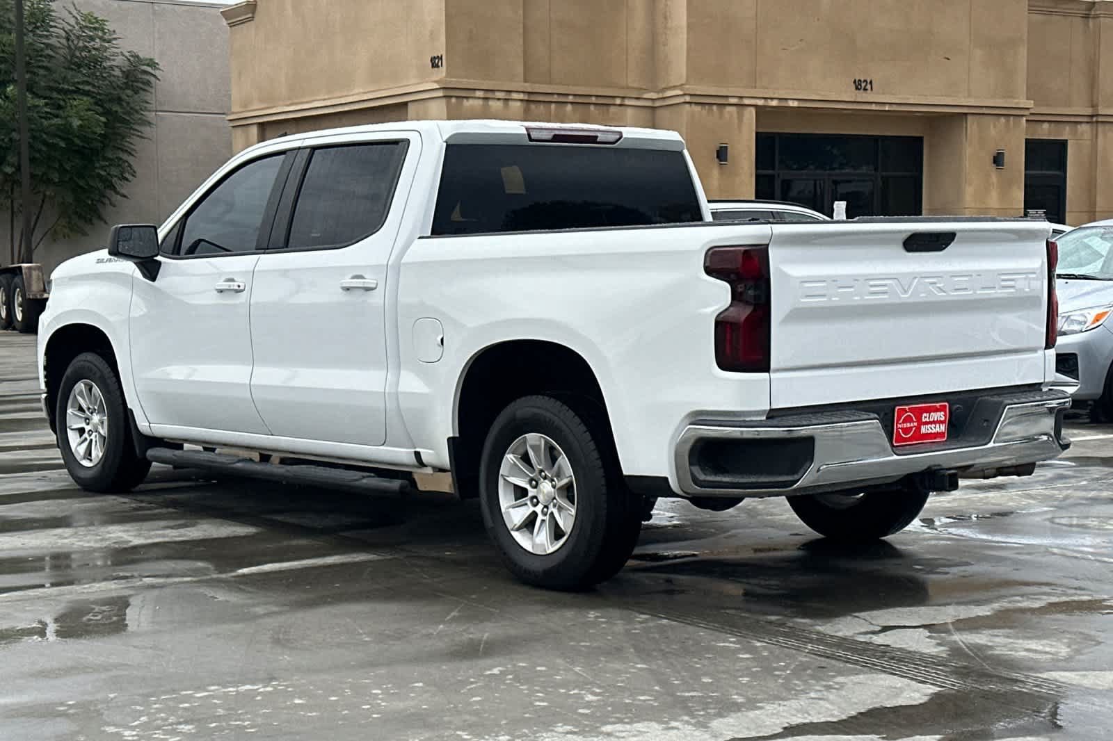 Used 2021 Chevrolet Silverado 1500 LT w/ Bed Protection Package RWD image 6