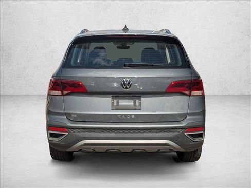 Used 2024 Volkswagen Taos SE image 4