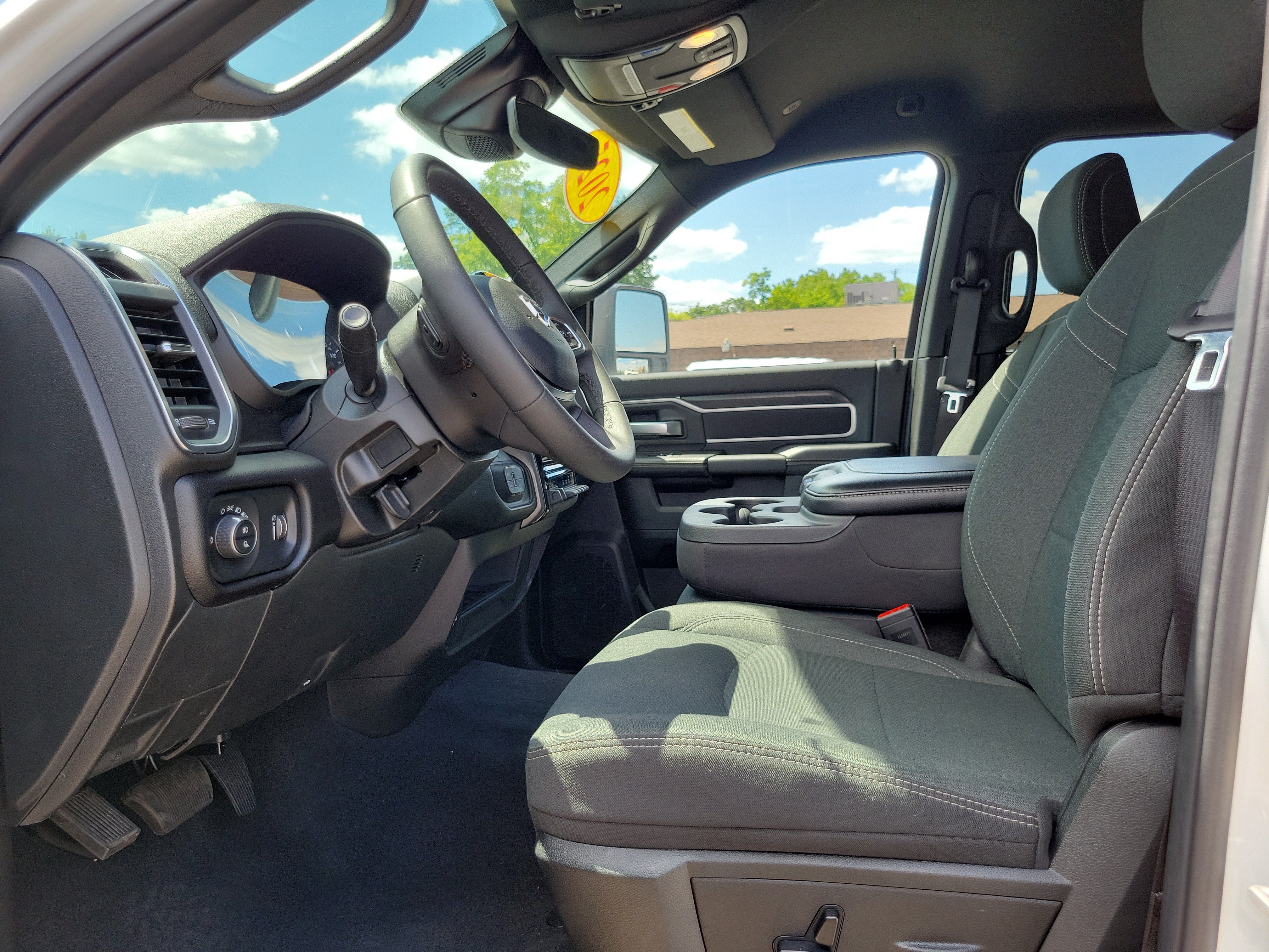 Used 2025 RAM 2500 Big Horn AWD/4WD image 7